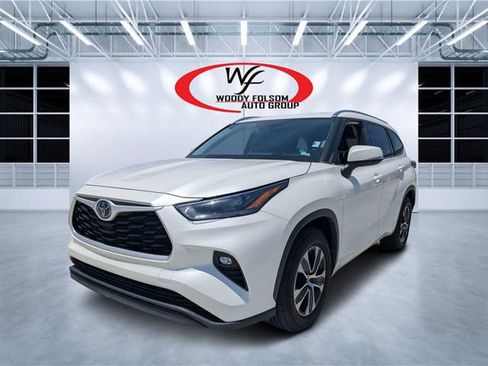 Used 2021 Toyota Highlander XLE FWD image 7