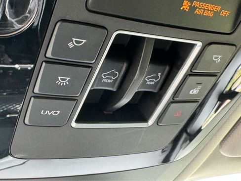 Used 2022 Kia Carnival SX Prestige FWD image 24