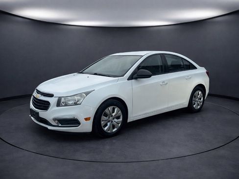 Used 2016 Chevrolet Cruze LS image 1