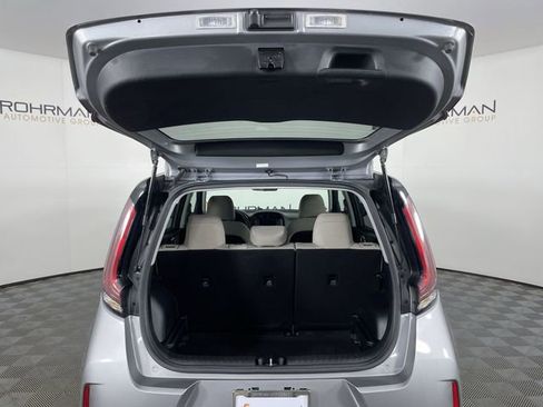 Used 2023 Kia Soul LX w/ LX Technology Package image 38