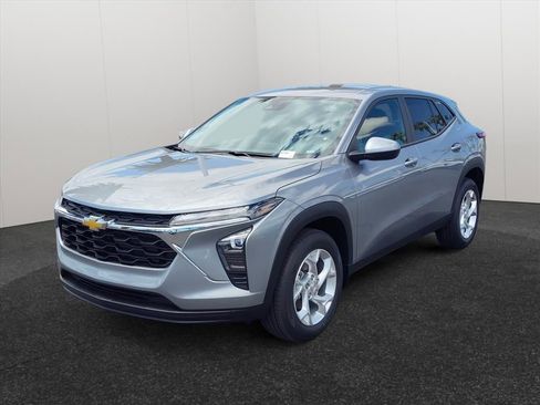 New 2026 Chevrolet Trax LS FWD image 3
