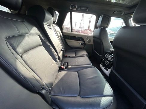Used 2018 Land Rover Range Rover HSE image 34