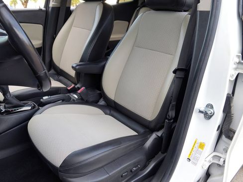 Used 2019 Buick Encore Preferred FWD image 6
