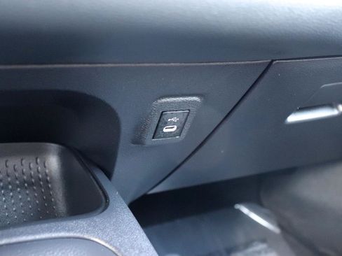 Used 2026 Toyota Corolla LE FWD image 32