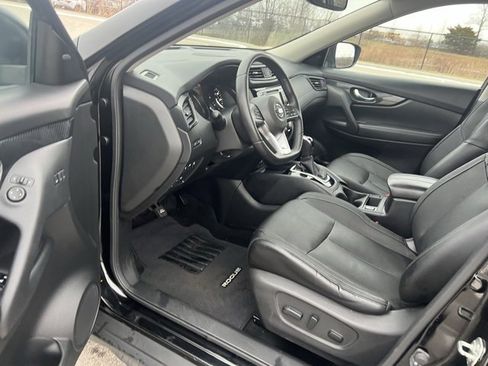Used 2018 Nissan Rogue SL image 12