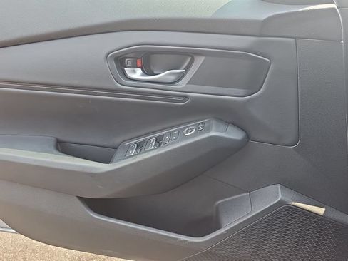 Used 2023 Honda Accord EX image 25