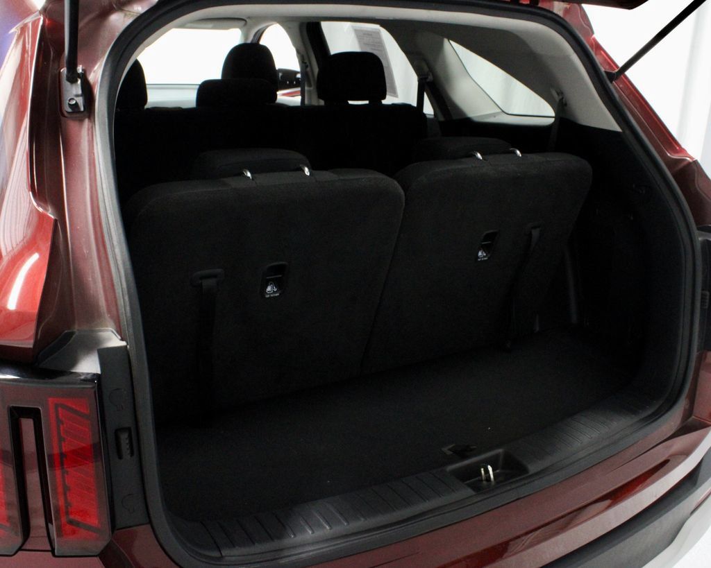 Used 2024 Kia Sorento LX FWD image 12