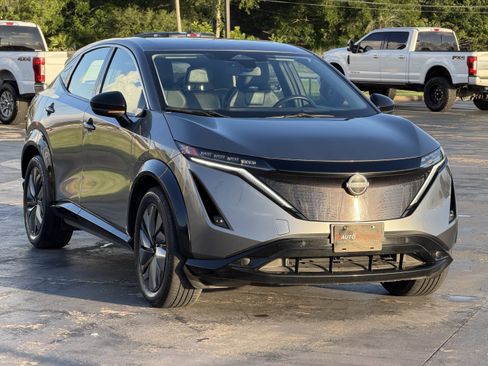 Used 2023 Nissan Ariya FWD image 3