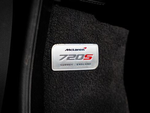 Used 2018 McLaren 720S RWD image 24