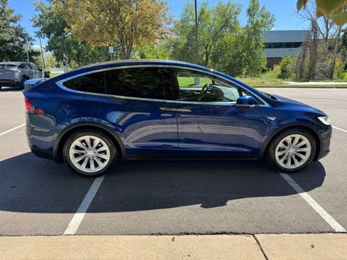 Used 2016 Tesla Model X 75D AWD/4WD image 4