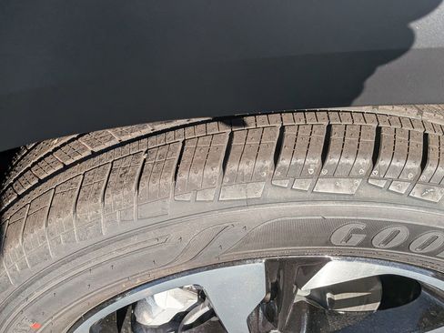 New 2026 Chevrolet Trax RS w/ Sunroof Package image 12