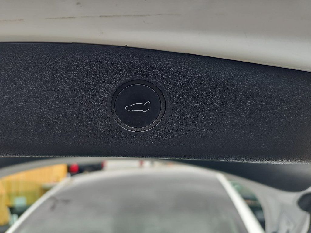 Used 2023 Tesla Model 3 Standard Range RWD image 14