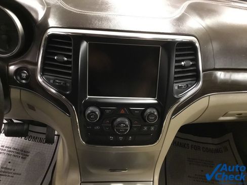 Used 2014 Jeep Grand Cherokee Overland AWD/4WD image 50