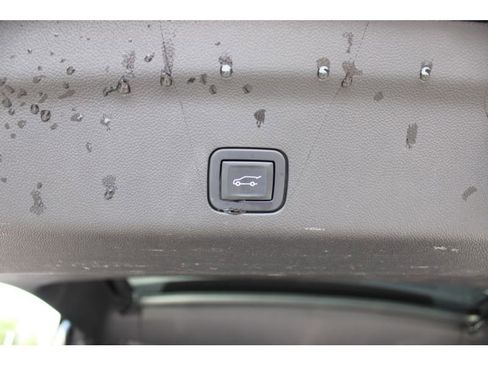 Used 2023 Chevrolet Tahoe Z71 w/ Luxury Package image 29