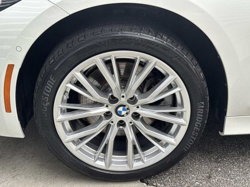 Used 2024 BMW 330i xDrive Sedan w/ Premium Package AWD/4WD image 10