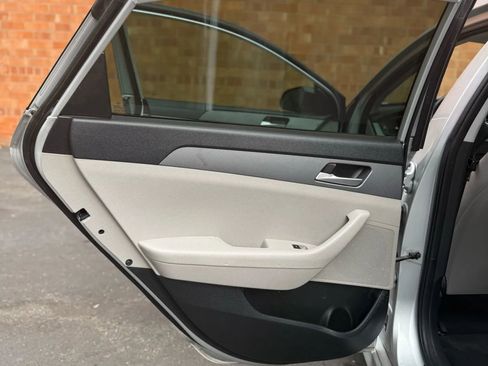 Used 2018 Hyundai Sonata SE image 11