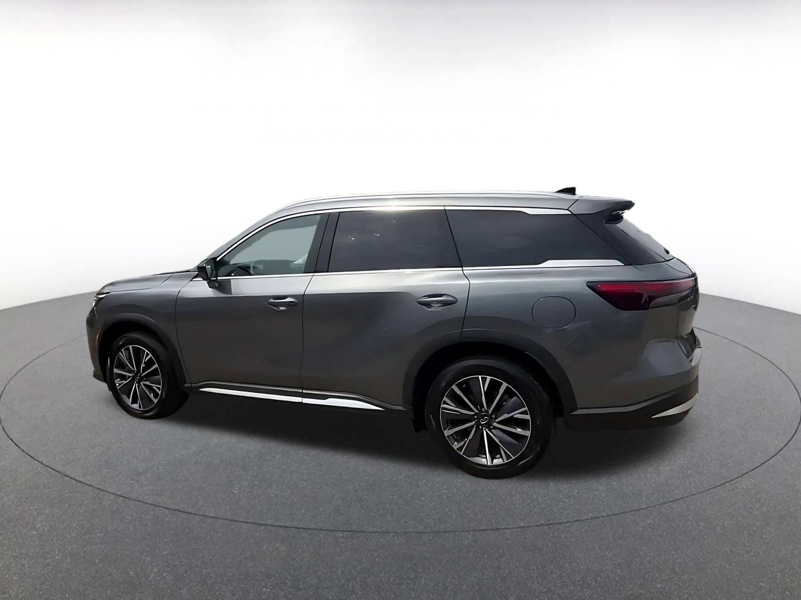 Used 2026 INFINITI QX60 Luxe FWD image 9
