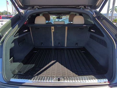 Used 2021 Audi Q8 Prestige w/ Prestige Package image 12