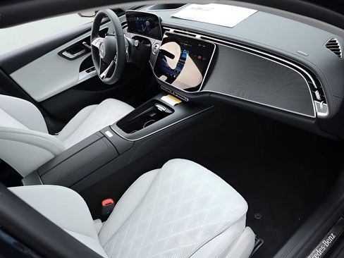 New 2026 Mercedes-Benz E 450 4MATIC All-Terrain Wagon image 14