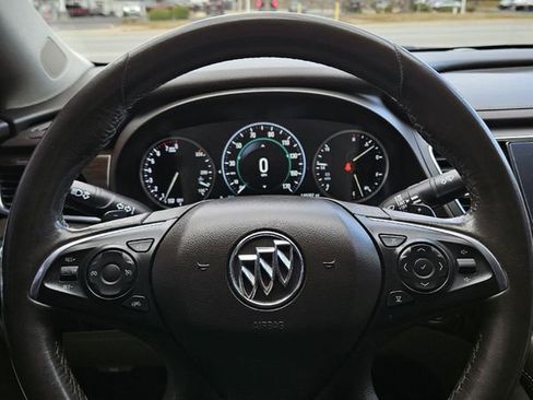 Used 2017 Buick LaCrosse Essence image 9