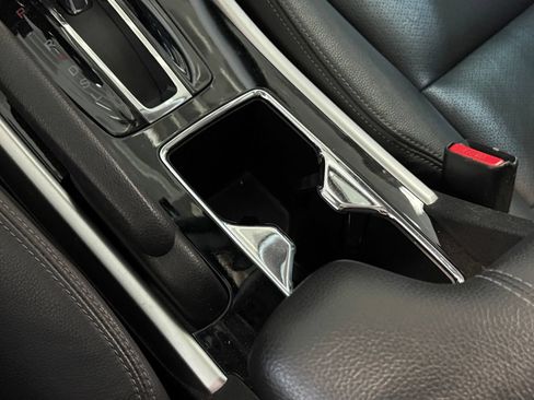 Used 2017 Honda Accord EX-L image 26