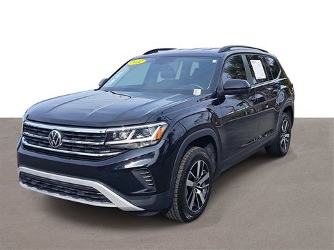 Used 2022 Volkswagen Atlas SE image 2
