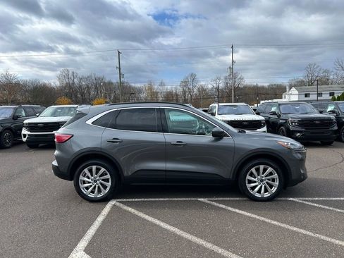 Certified 2022 Ford Escape Titanium w/ Titanium Elite Package image 4