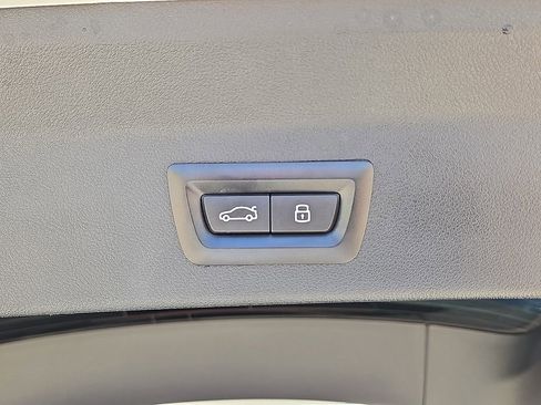 Used 2024 BMW X3 sDrive30i w/ Premium Package RWD image 15