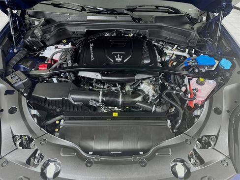 New 2025 Maserati Grecale Modena image 30