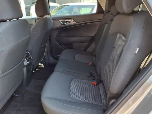 Used 2024 Kia Sportage LX FWD image 10