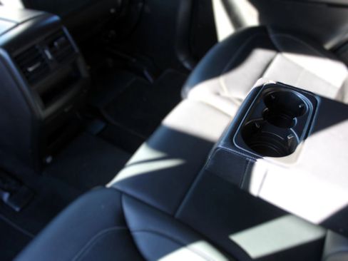 Used 2015 Mercedes-Benz ML 350 ML 350 Sport Utility 4D image 18