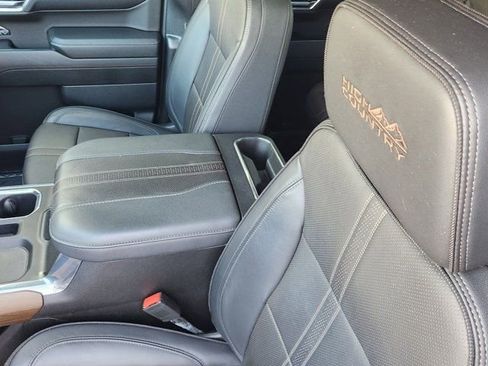 Used 2024 Chevrolet Silverado 1500 High Country image 21