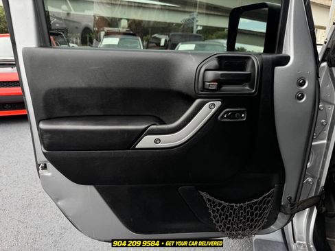 Used 2018 Jeep Wrangler Unlimited Sahara AWD/4WD image 20