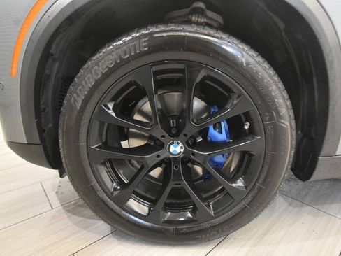 Used 2024 BMW X5 xDrive40i w/ Premium Package AWD/4WD image 10