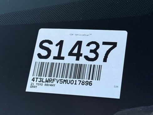 Used 2021 Toyota RAV4 LE image 33