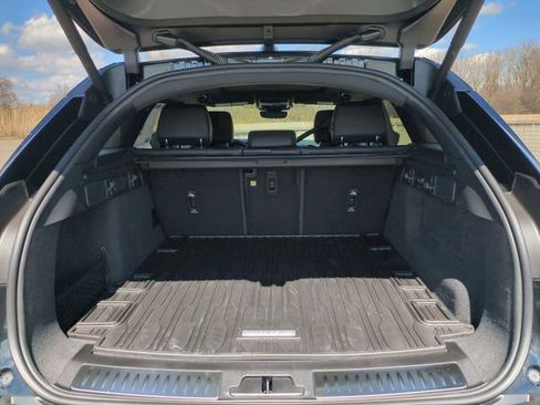 New 2026 Land Rover Range Rover Velar Dynamic SE image 16