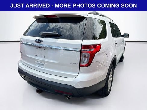 Used 2014 Ford Explorer XLT w/ Equipment Group 201A AWD/4WD image 7
