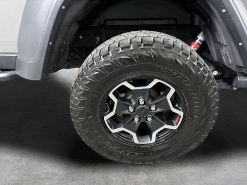 Used 2021 Jeep Gladiator Rubicon w/ Trailer Tow Package AWD/4WD image 12