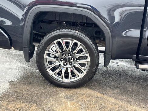 Used 2024 GMC Sierra 1500 Denali Ultimate image 11