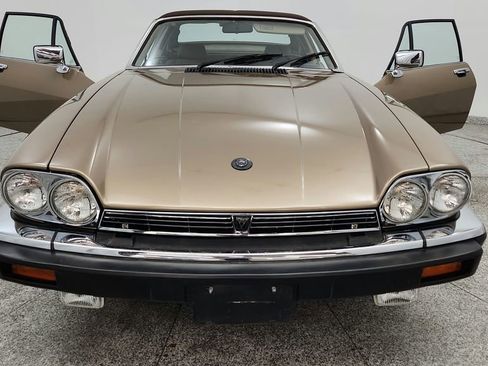Used 1988 Jaguar XJS V12 Convertible image 10