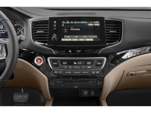 Used 2020 Honda Pilot Touring image 10