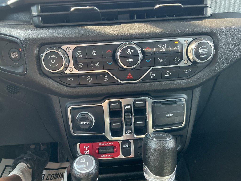 Used 2024 Jeep Gladiator Sport AWD/4WD image 30