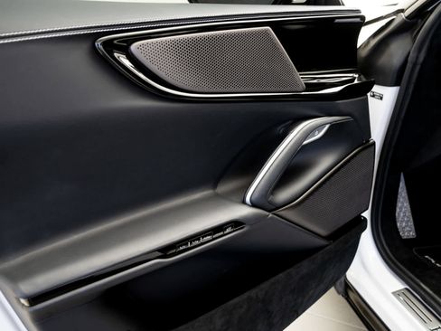 Certified 2025 Ferrari Purosangue image 16