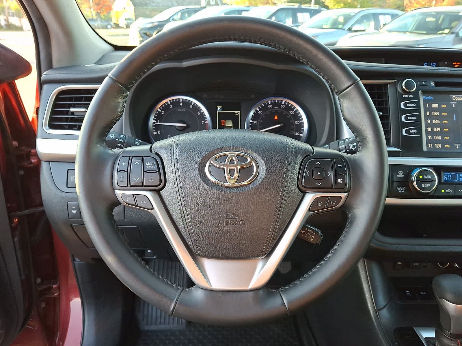 Used 2019 Toyota Highlander SE AWD/4WD image 24