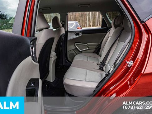 Used 2025 Kia Soul LX image 22