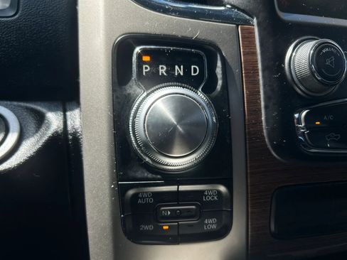 Used 2015 RAM 1500 Laramie w/ Convenience Group AWD/4WD image 30