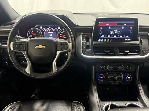 Used 2021 Chevrolet Suburban Premier w/ Premium Package image 18
