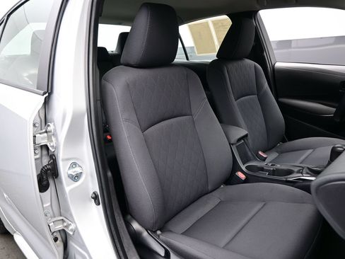 Used 2024 Toyota Corolla LE FWD image 13
