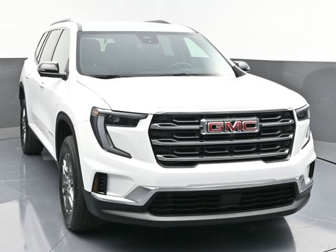 Used 2025 GMC Acadia Elevation image 2
