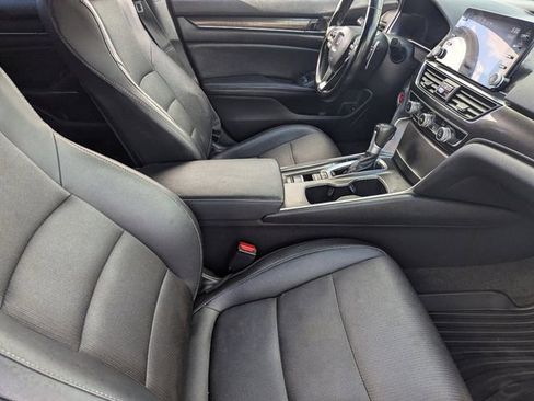 Used 2021 Honda Accord Sport image 11